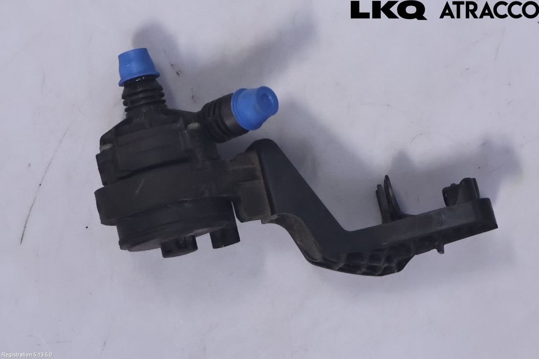 BMW 5 G30/G31/F90 17-23 Värme Cirkulationspump