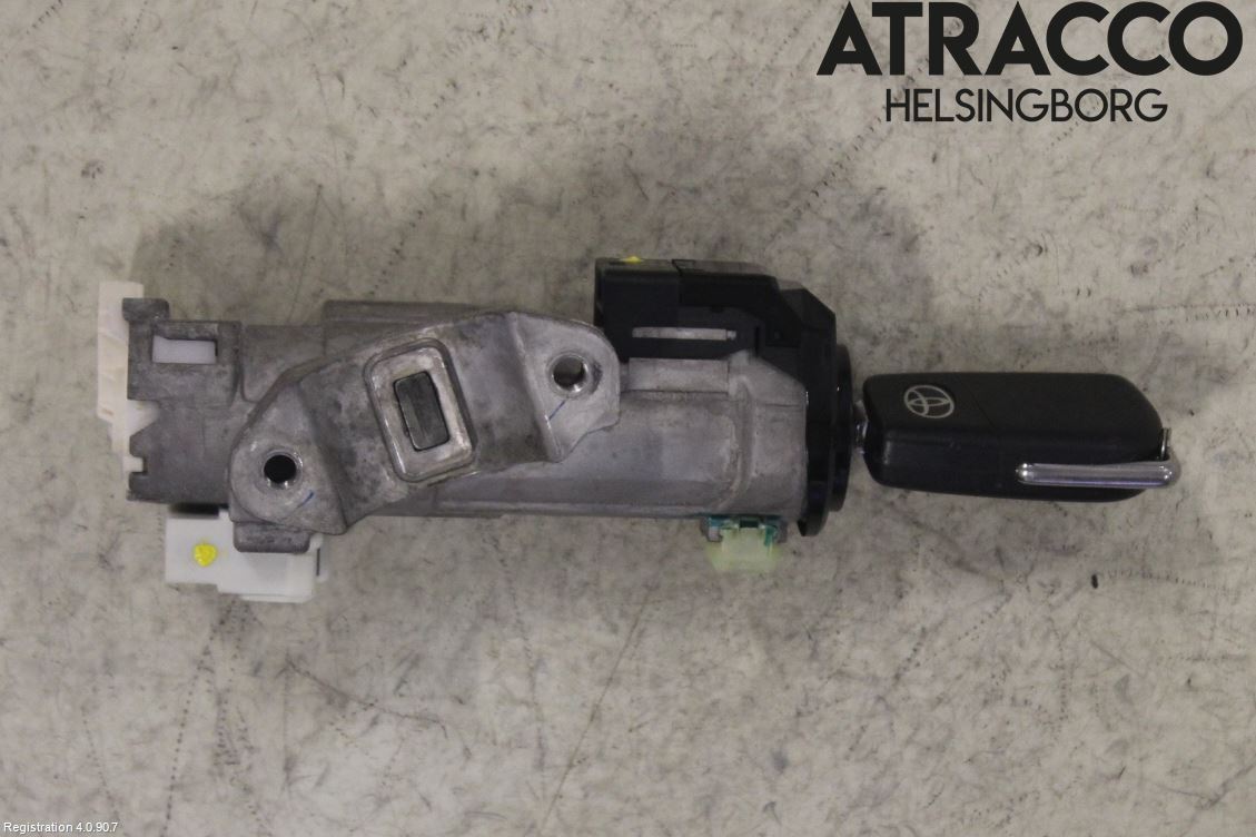 Toyota YARIS XP21 20- Tändlås