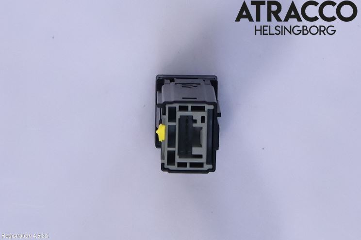 Toyota COROLLA CROSS XG10 22- Strömställare Stolvärme