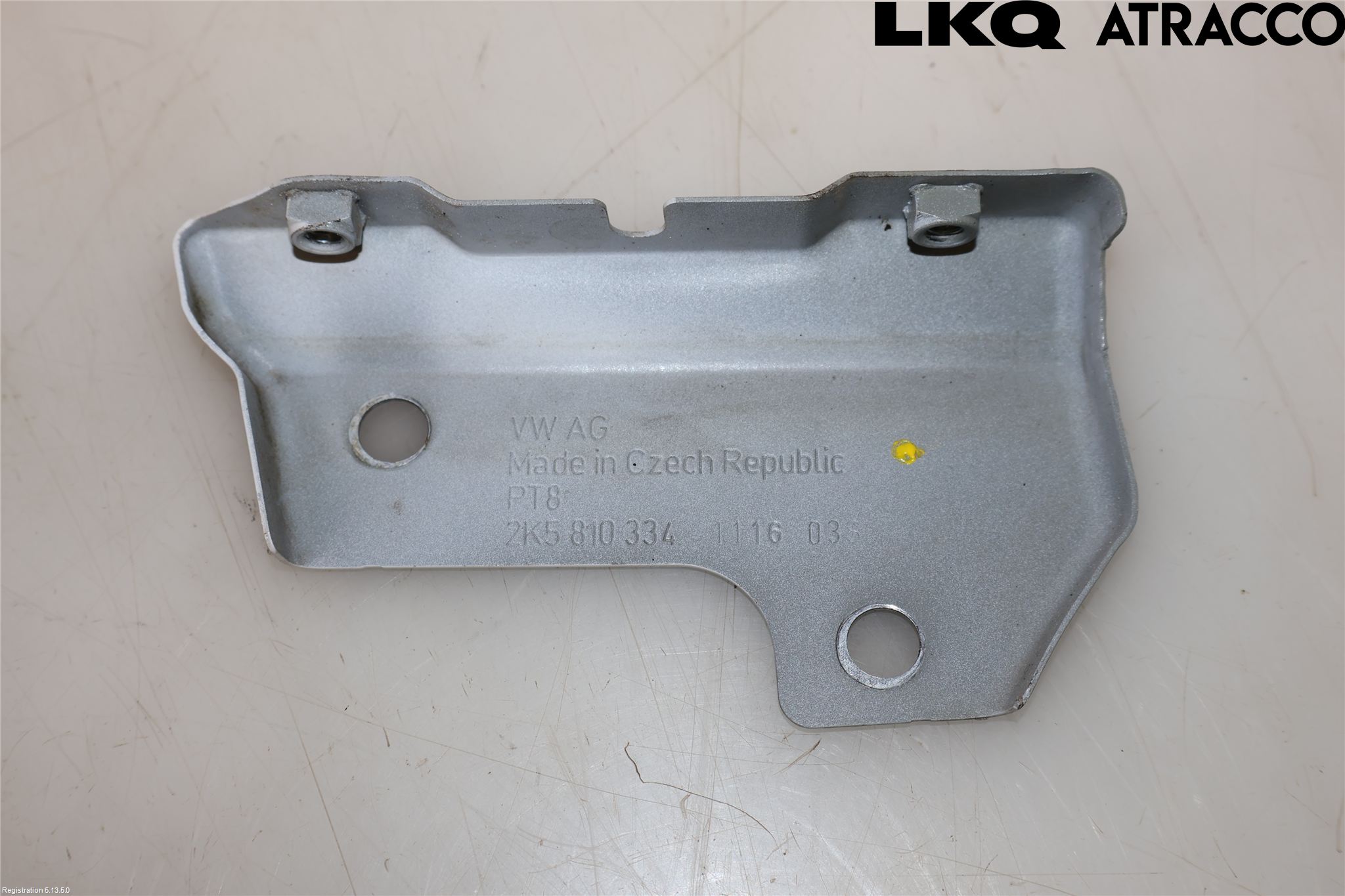 Volkswagen VW CADDY 16-20 Skärmfäste Fram Hö