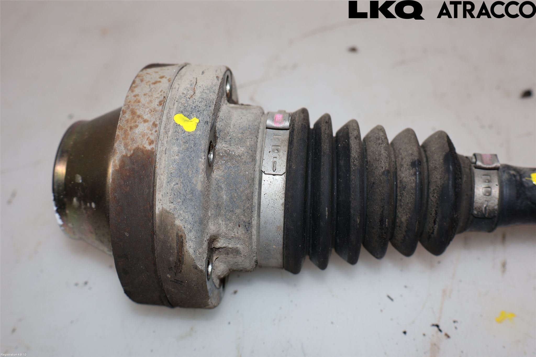 Volkswagen VW AMAROK 2H 10-22 Drivaxel Fram Höger