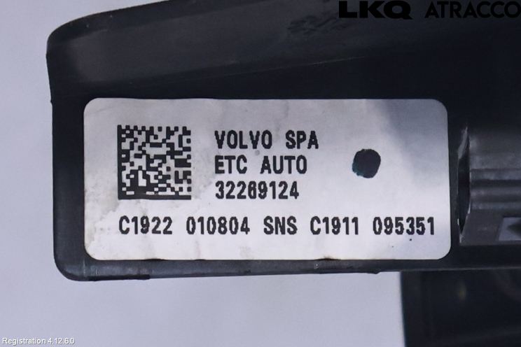 Volvo V90 CROSS COUNTRY 17->> Gaspedal