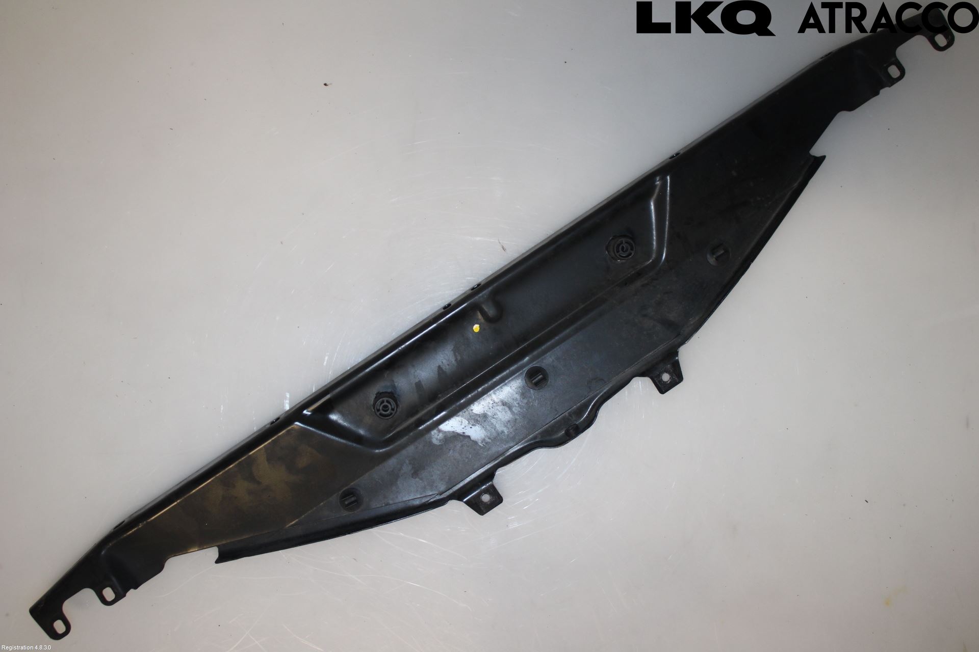 BMW 5 F10/F11/F18 09-17 Front Huvlåsplåt-Balk