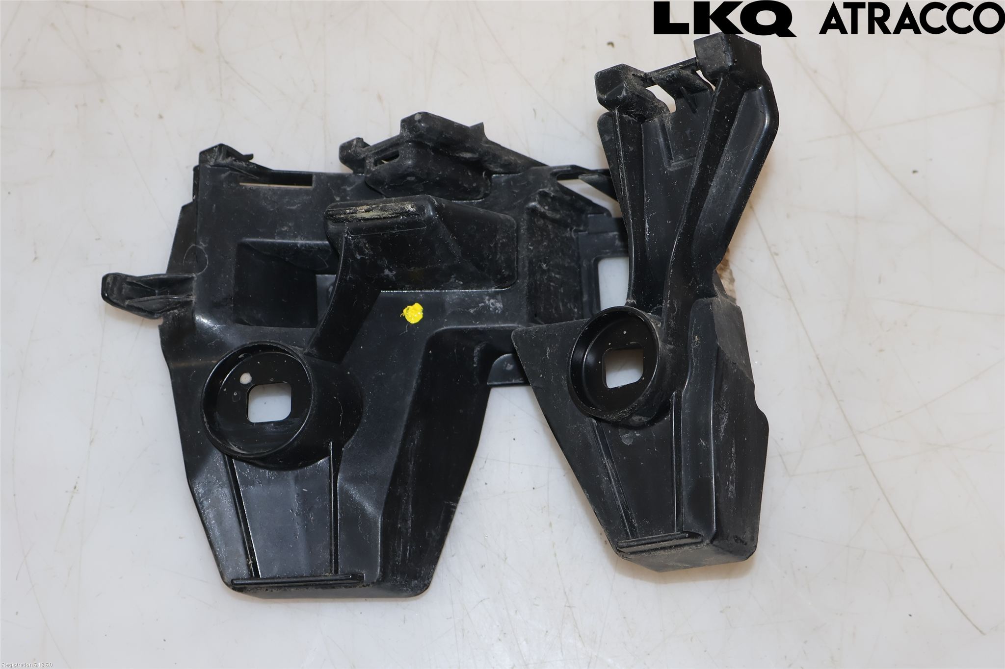 Volkswagen VW PASSAT 20-24 Stötfångarfäste Bak Hö