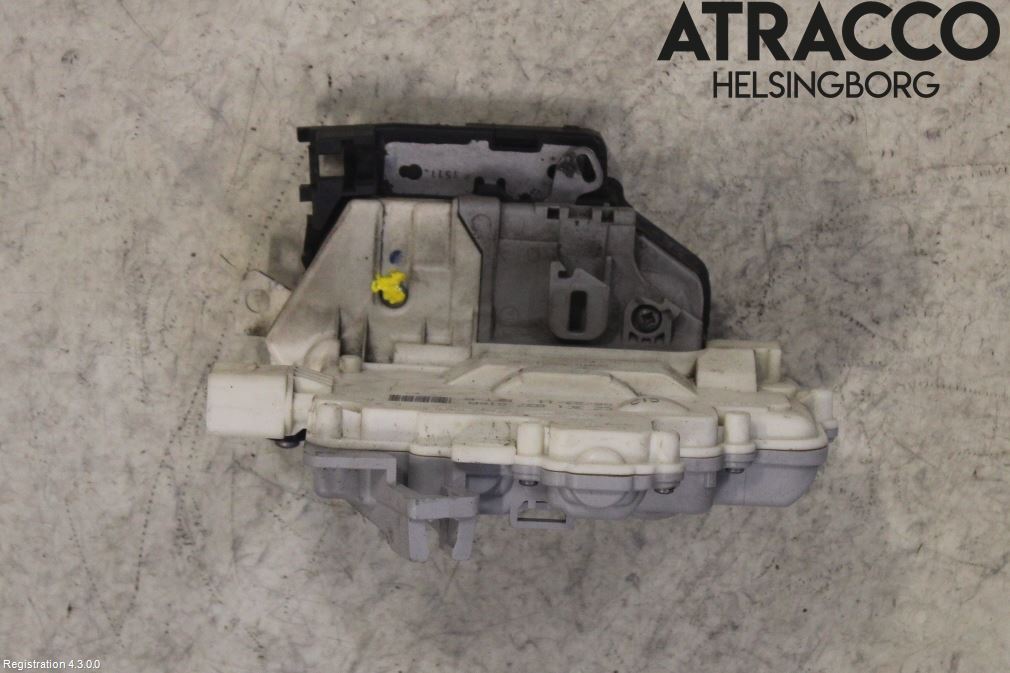Volkswagen VW PASSAT 11-14 Centrallåsmotor Höger