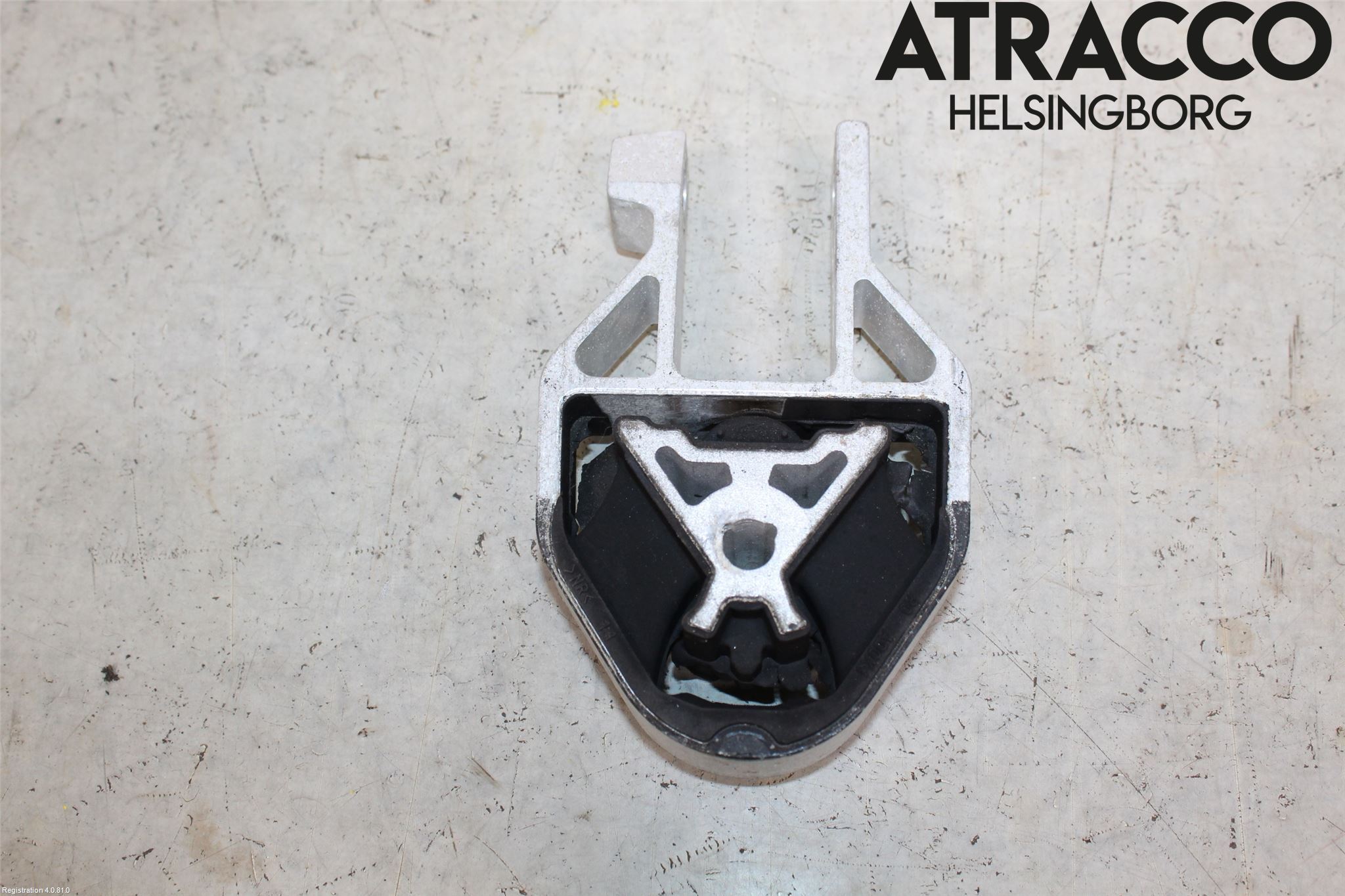 Volvo XC40/RECHARGE 18- Motorfäste