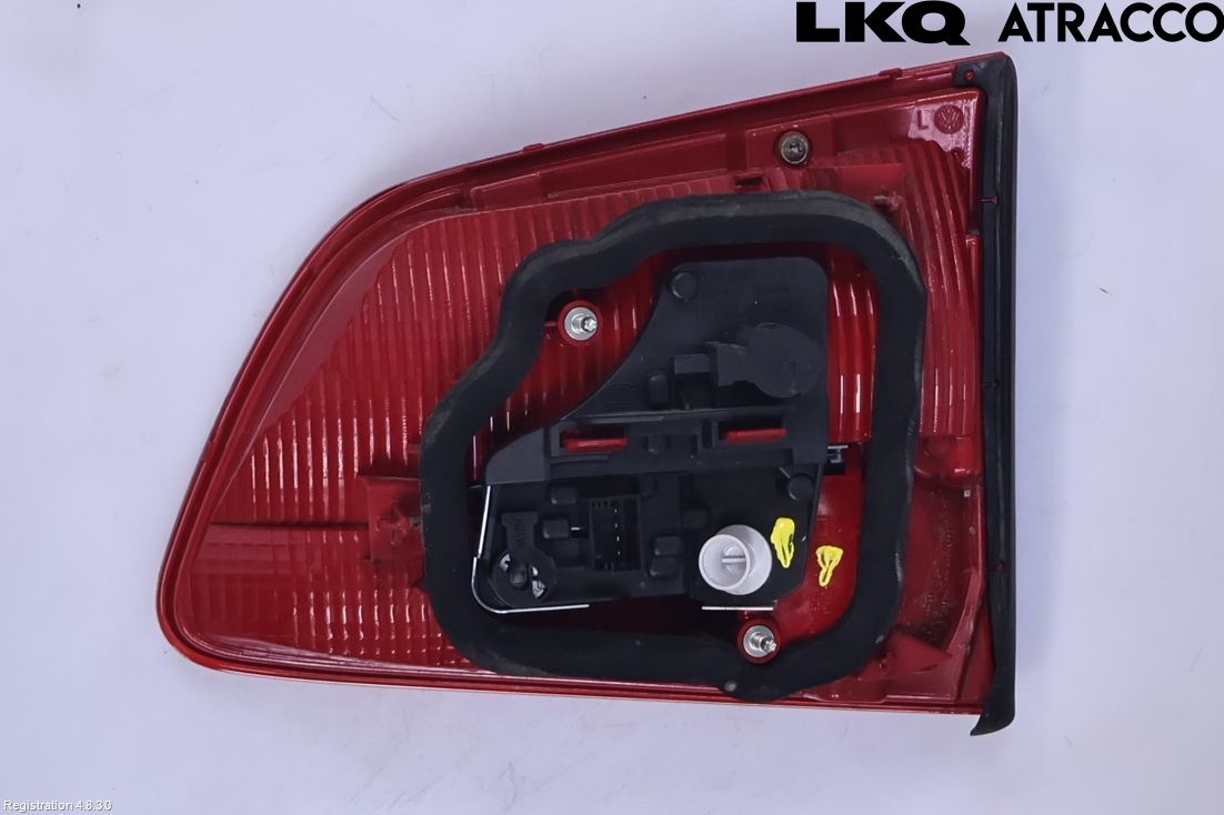Volkswagen VW TOURAN 10-15 Bakljus Lucka Vä