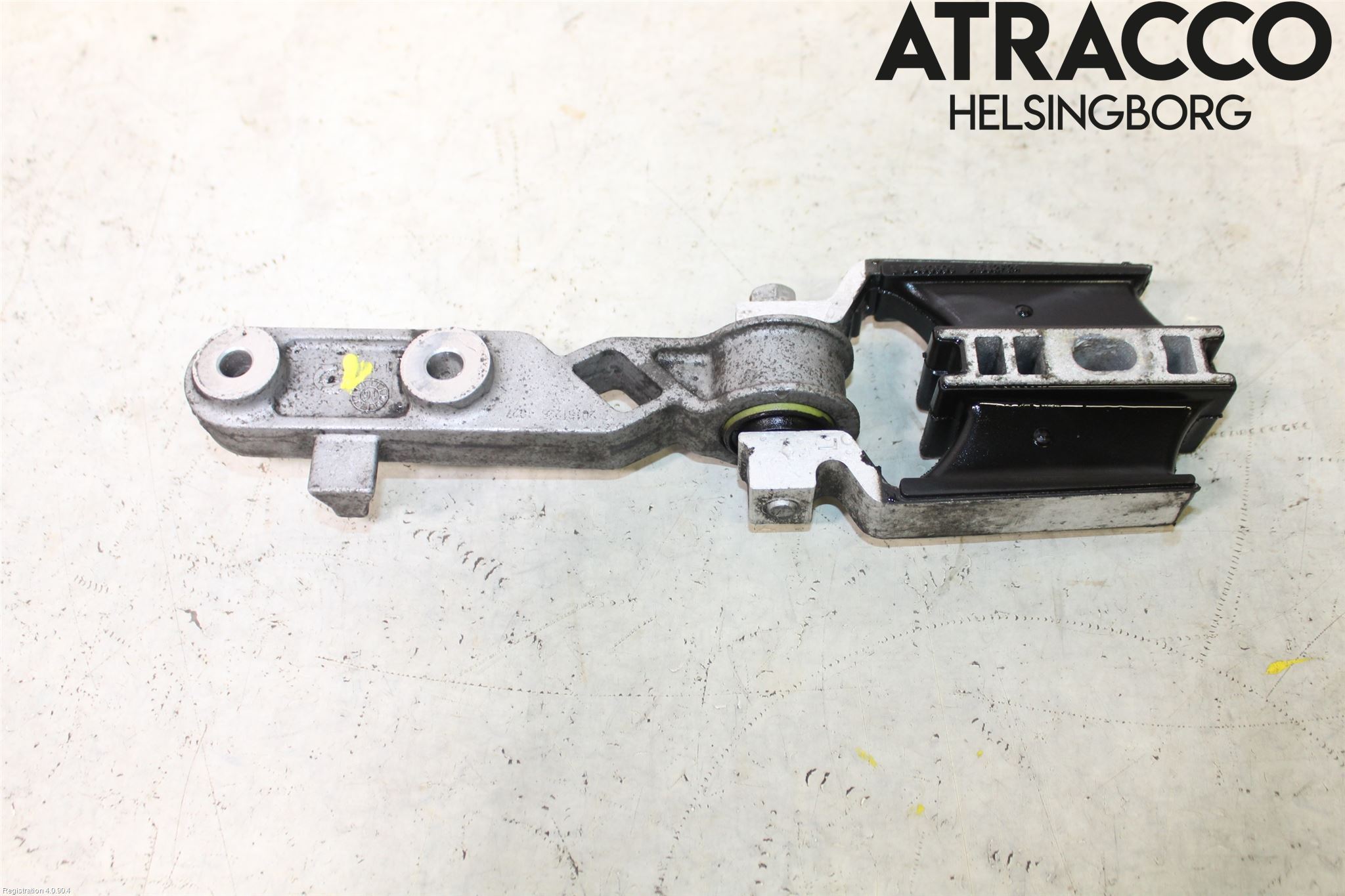 Volvo V90 17->> Motorfäste