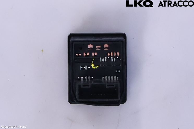 Toyota AURIS 13-19 Strömställare Spegel