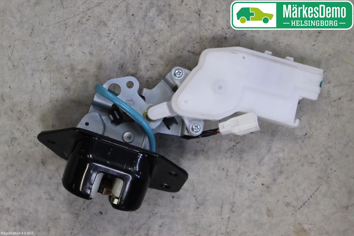 Nissan MICRA 11-16 Låskista Baklucka