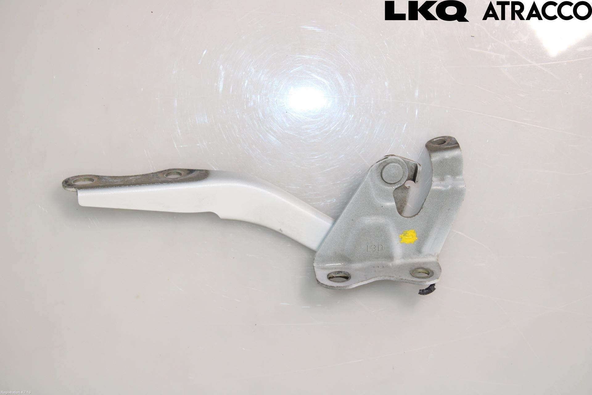 Toyota AVENSIS 09-15 Huvgångjärn