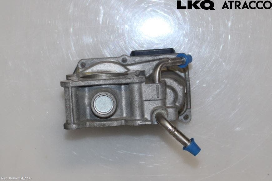 Toyota AURIS 13-19 Injspjällhus