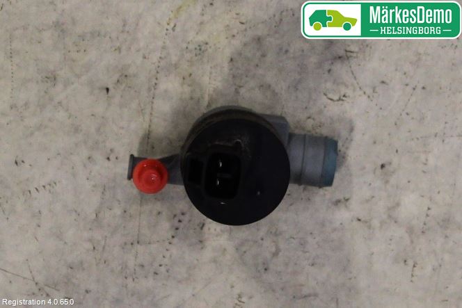 Toyota YARIS XP130 15-20 Spolarpump Vindruta