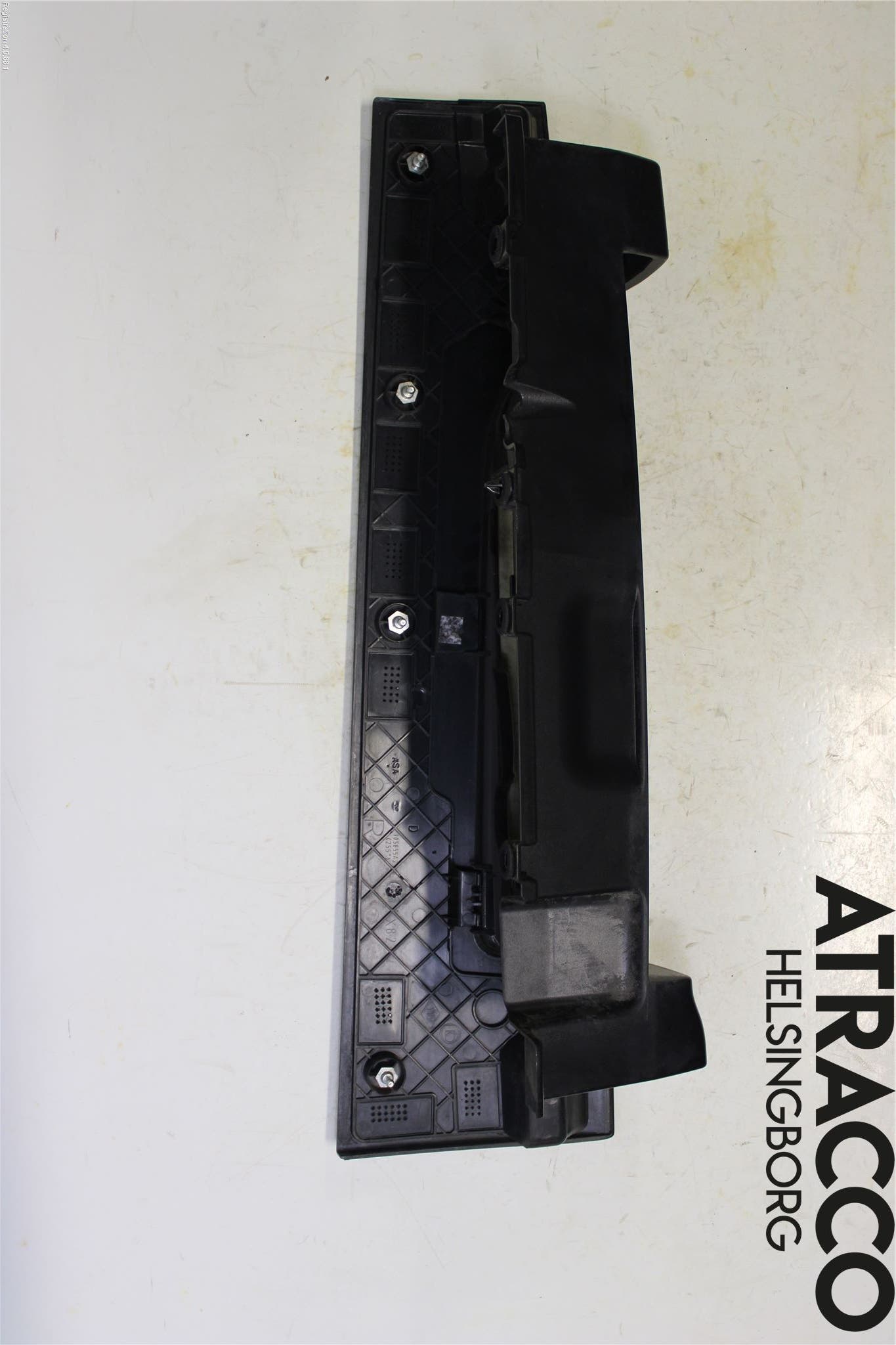 Opel VIVARO 15-19 Bakljussarg