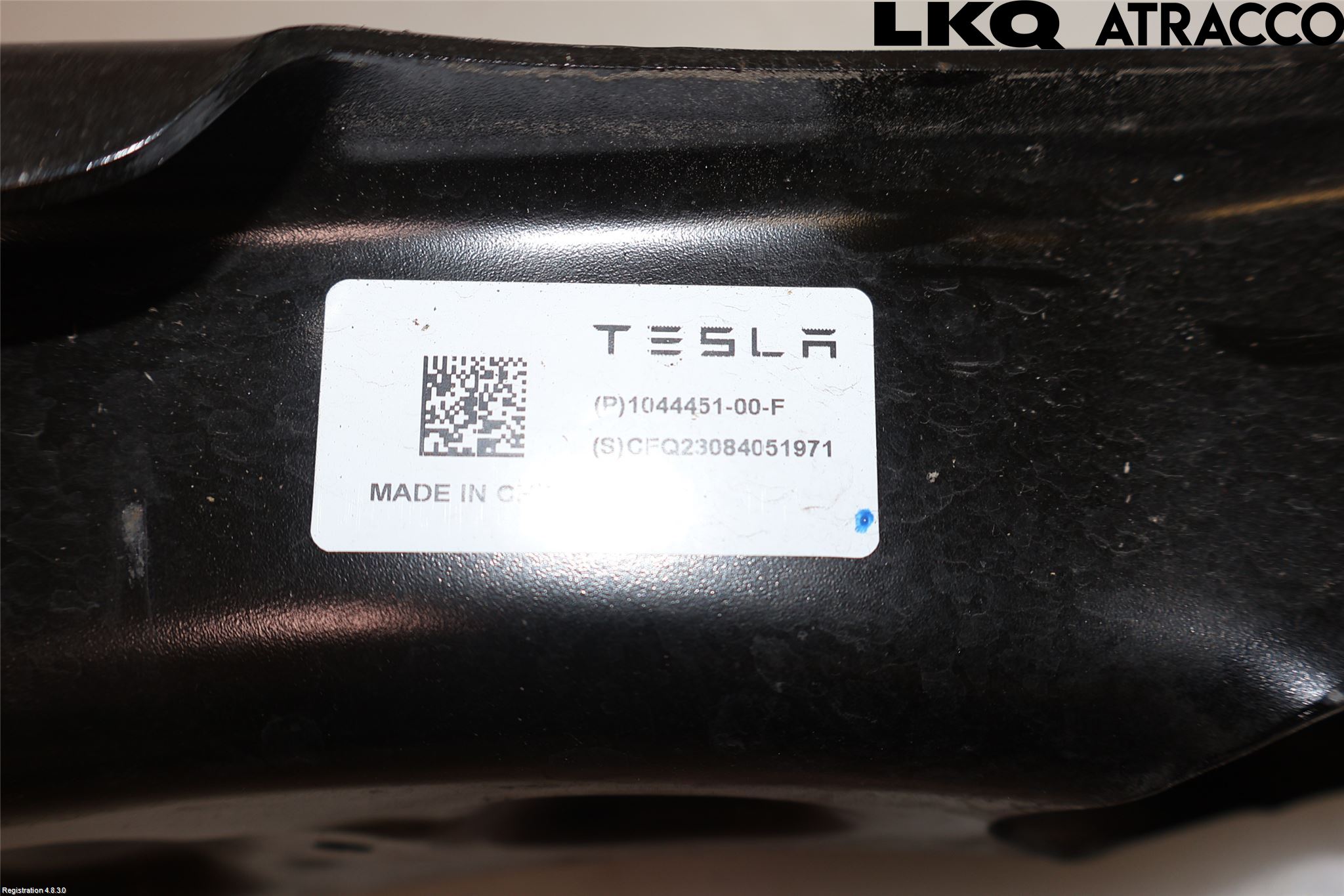 Tesla MODEL Y 21- Bärarm Bak Höger