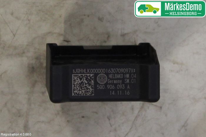 Volkswagen VW PASSAT 15-19 Styrenhet Bränslepump