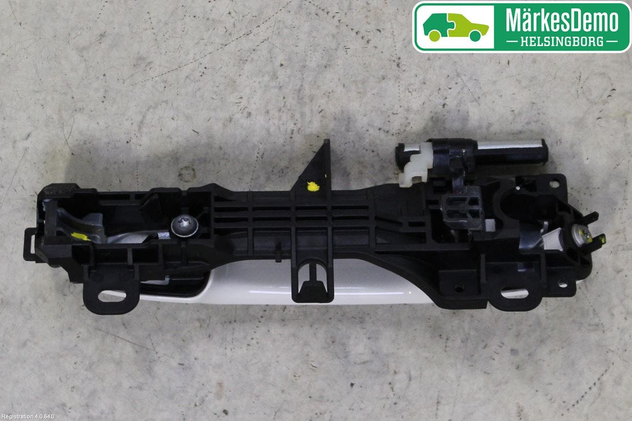 Toyota C-HR 16-23 Dörrhandtag Yttre Hö