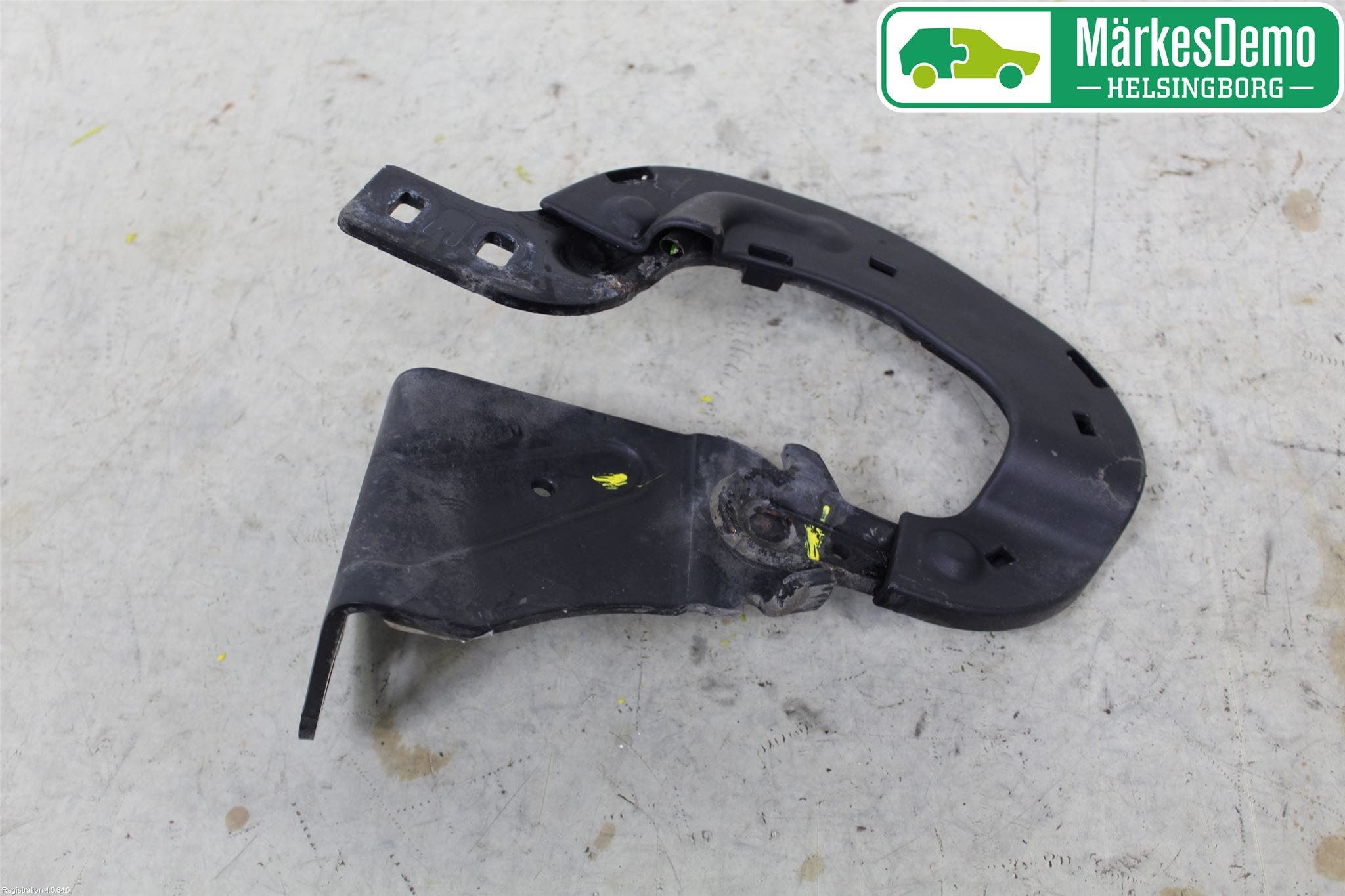 Peugeot 3008 09-16 Bakluckegångjärn Vä