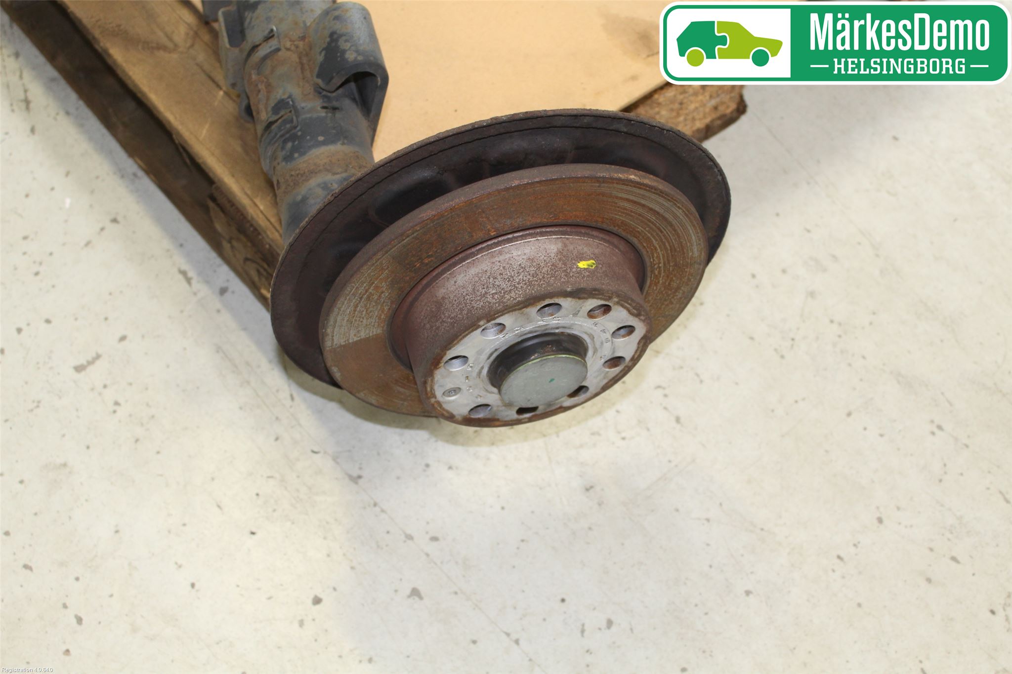 Volkswagen VW CADDY 11-15 Bakaxel