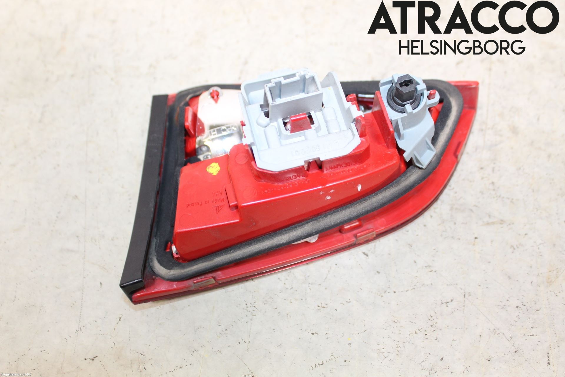 Audi A4 ALLROAD 09-16 Bakljus Lucka Vä