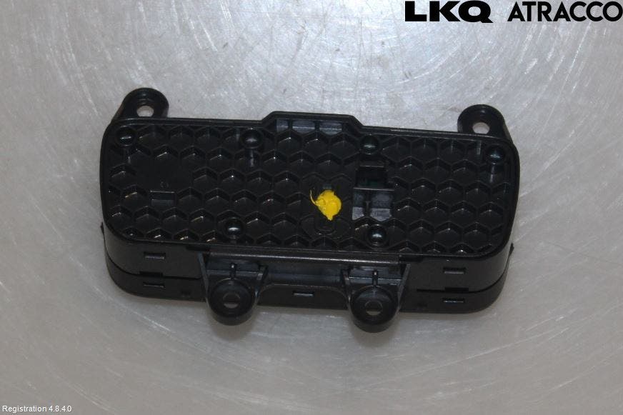 Mercedes-Benz MB GLE-KLASS (W167/V167/C167) 19- Strömställare Nivåreglering