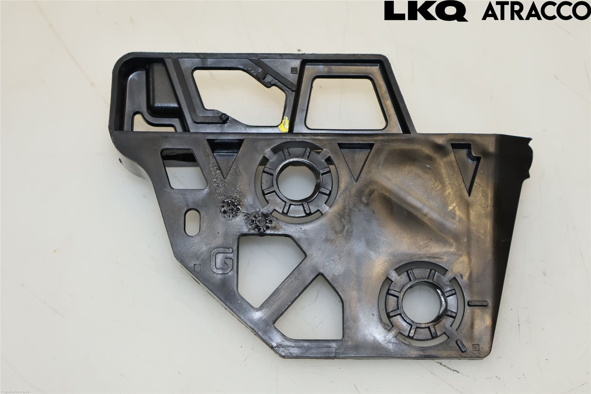 Peugeot 5008 10-16 Skärmfäste Fram Vä