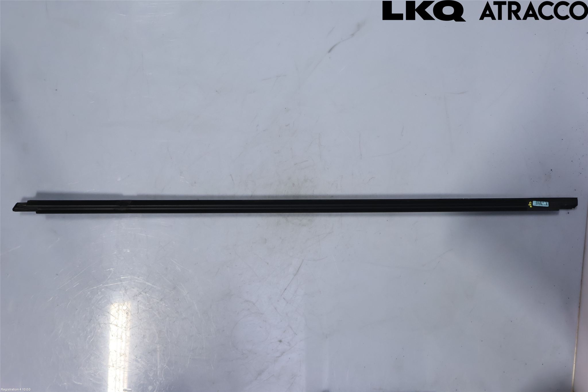 Volkswagen VW TIGUAN 16-24 Dörr Dekorlist Fram Hö