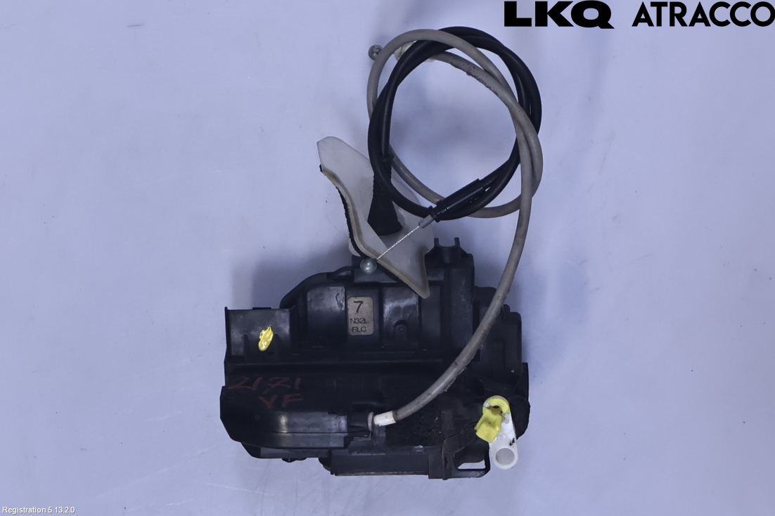 Nissan QASHQAI 10-14 Låskista-Dörrlås