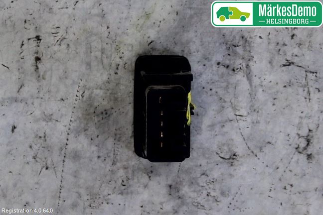 Toyota HILUX 05-16 Strömställare Strålkastartork