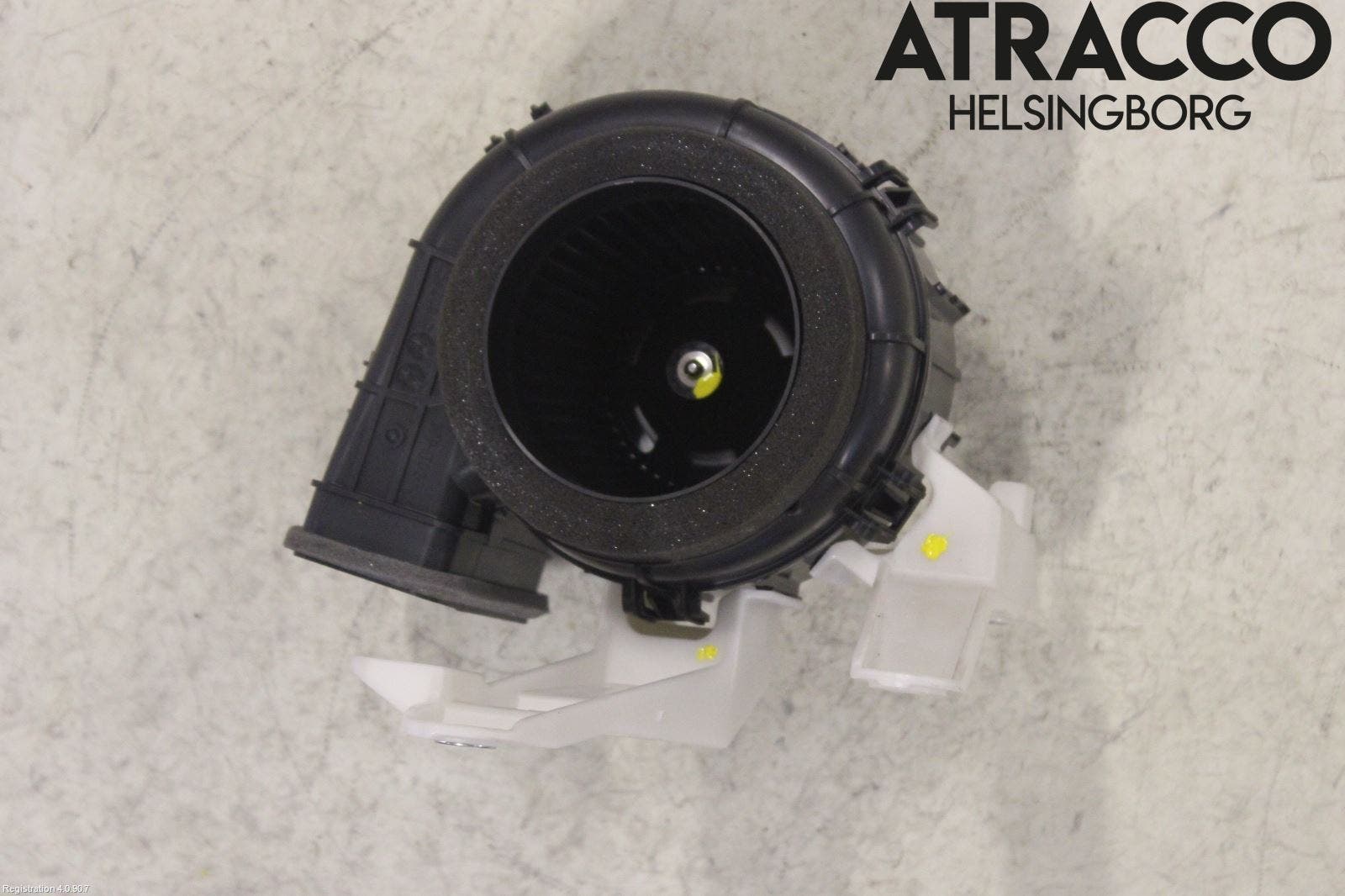 Toyota YARIS XP21 20- Värmefläkt