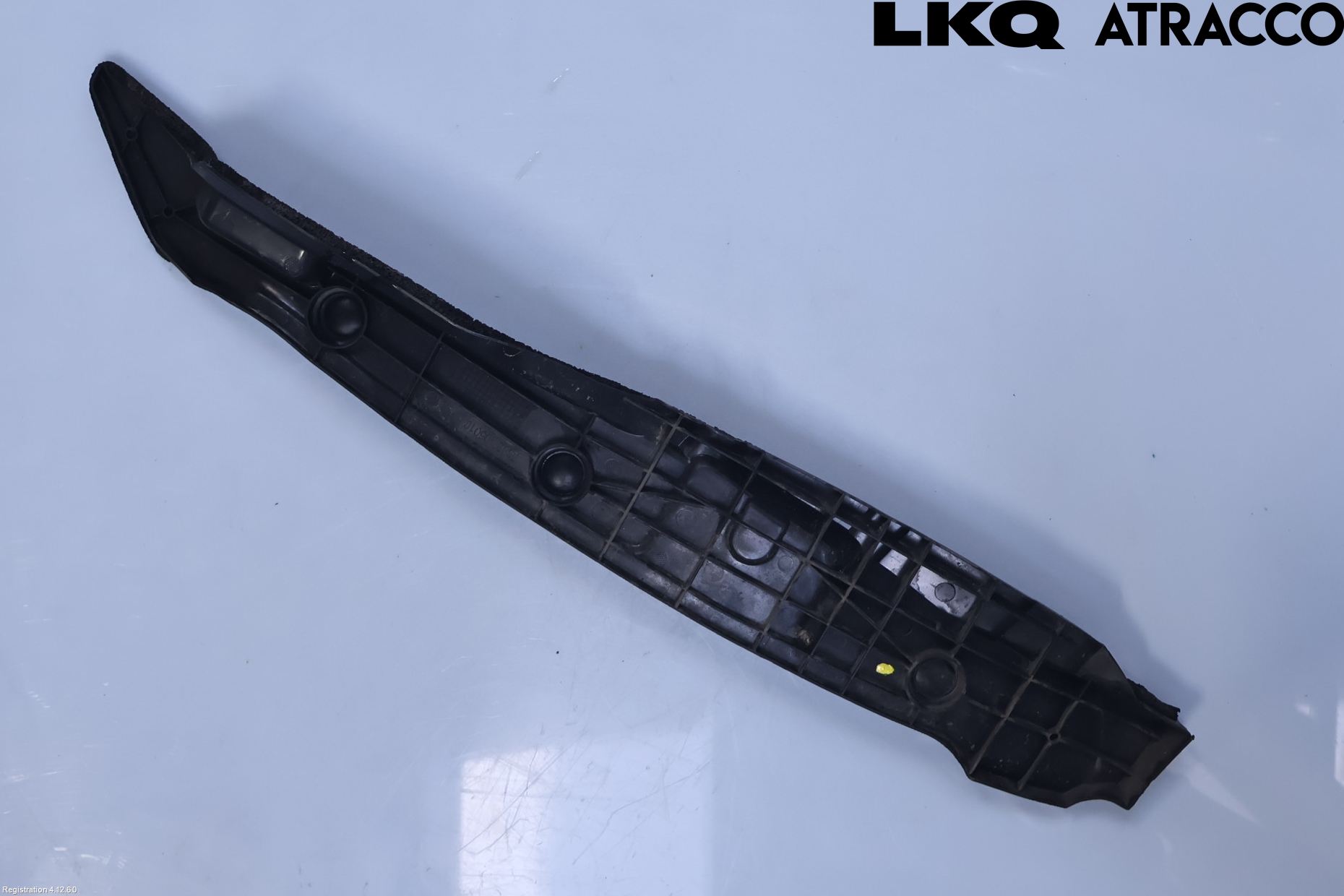 Toyota AVENSIS 09-15 Skärm Hörn Utfyllnad Fram