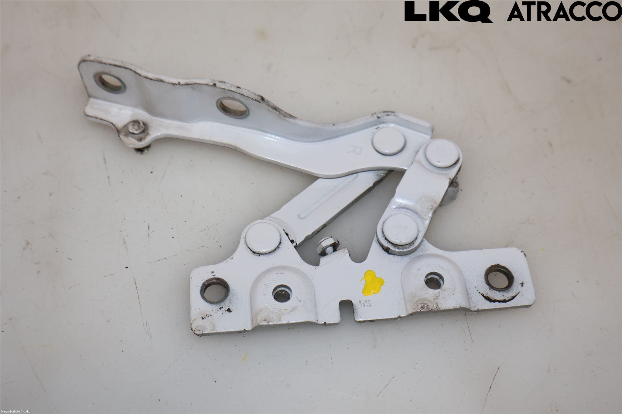 Hyundai SANTA FE 13-18 Huvgångjärn