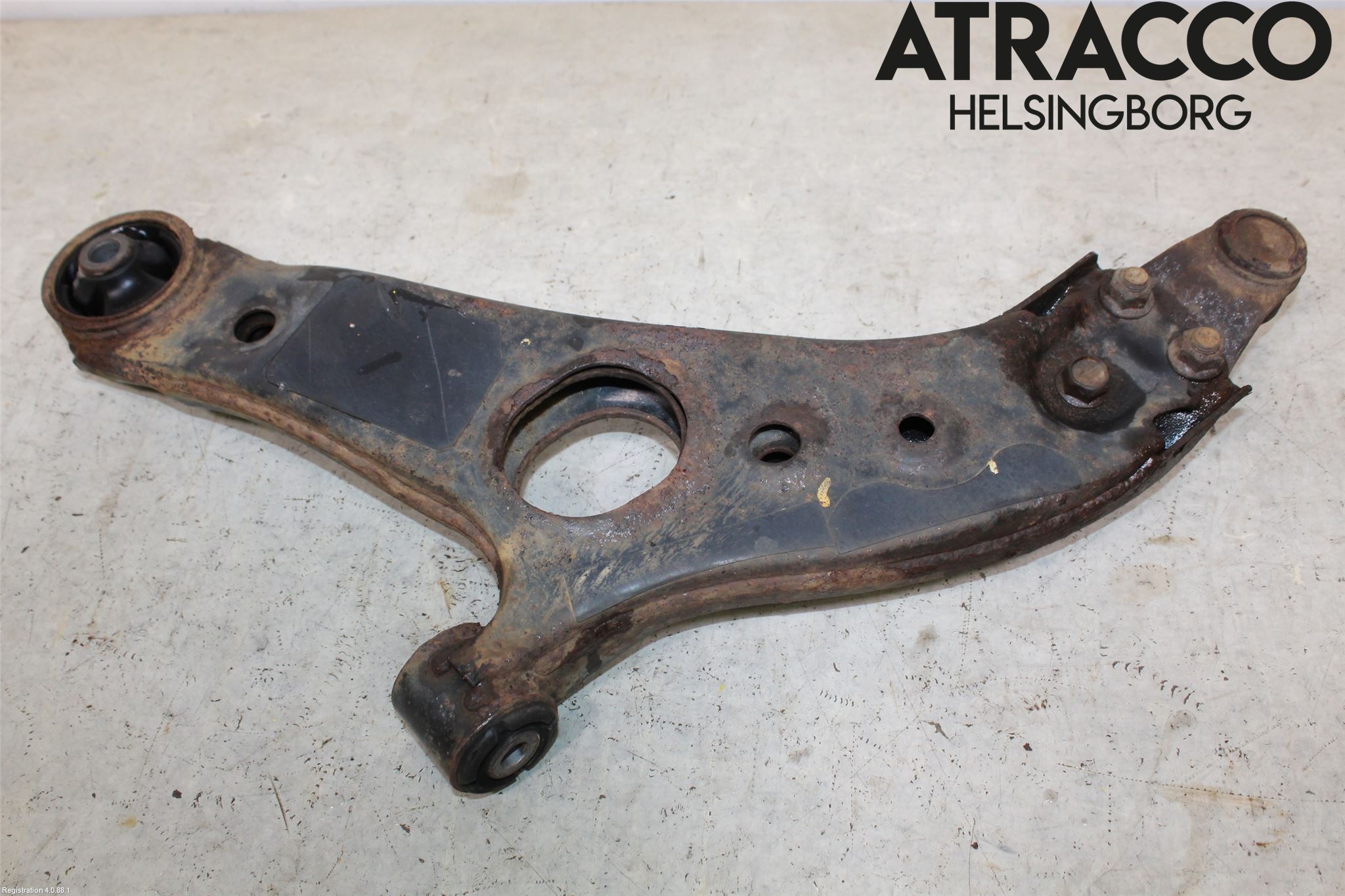 Hyundai SANTA FE 13-18 Bärarm Fram Undre Hö