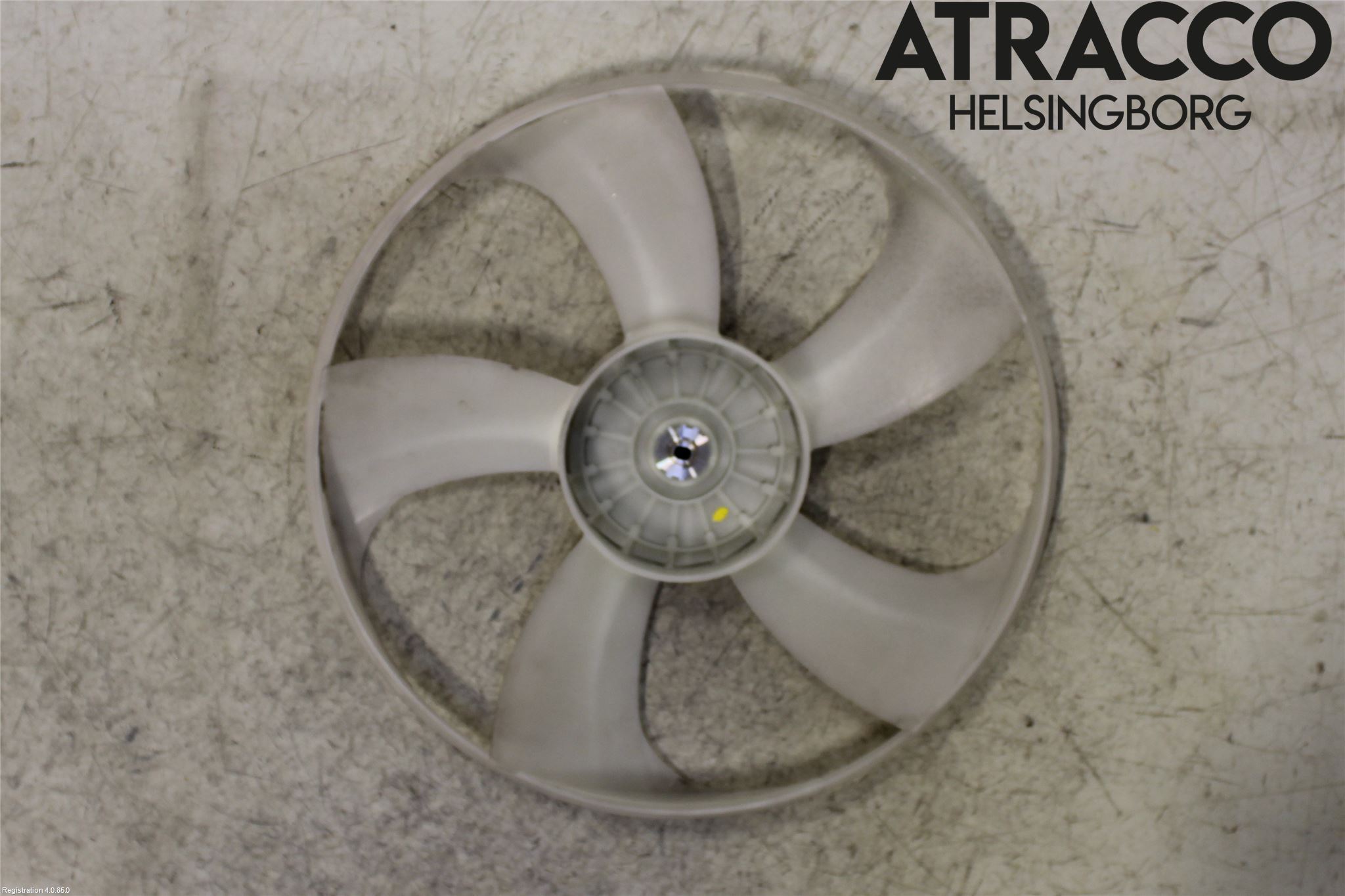 Mitsubishi SPACE STAR 13- Kylfläkt-Vinge