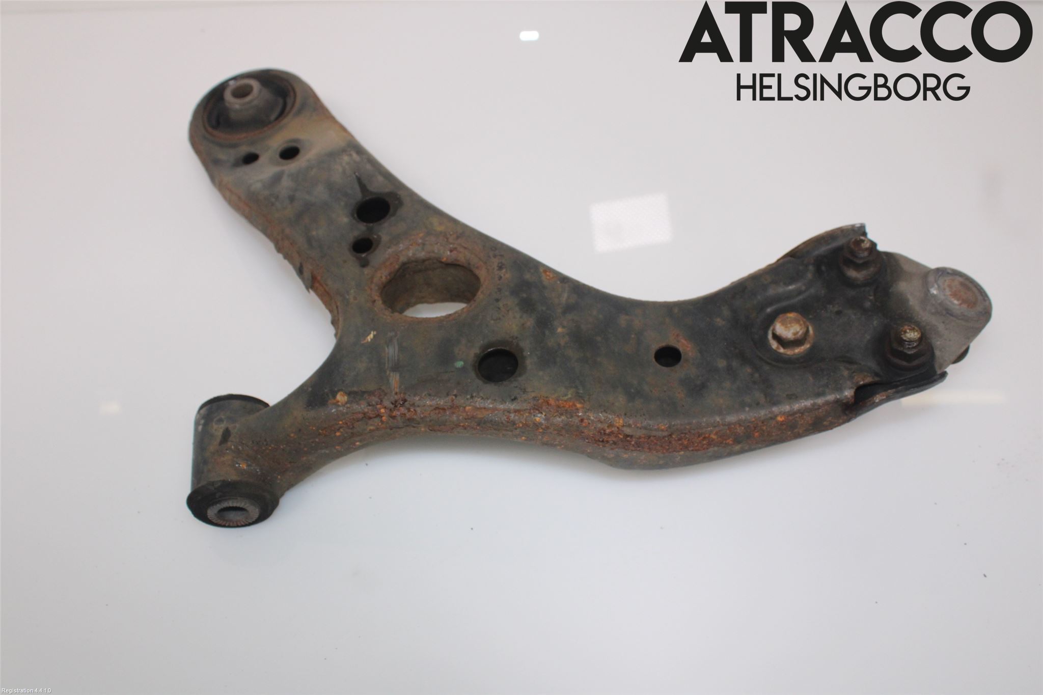 Toyota AURIS 13-19 Bärarm Fram Undre Hö