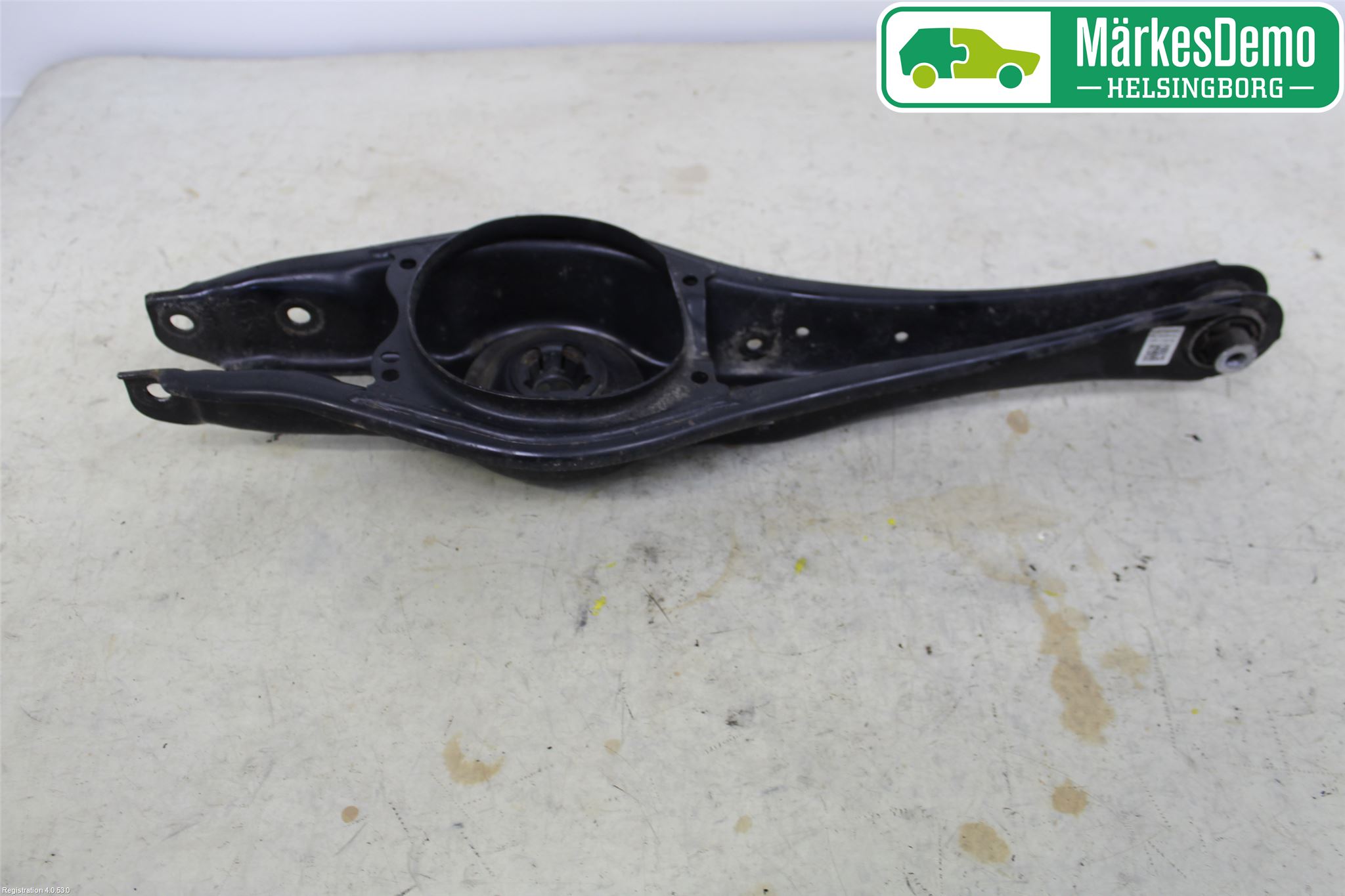 Volkswagen VW PASSAT 15-19 Bärarm Bak Höger