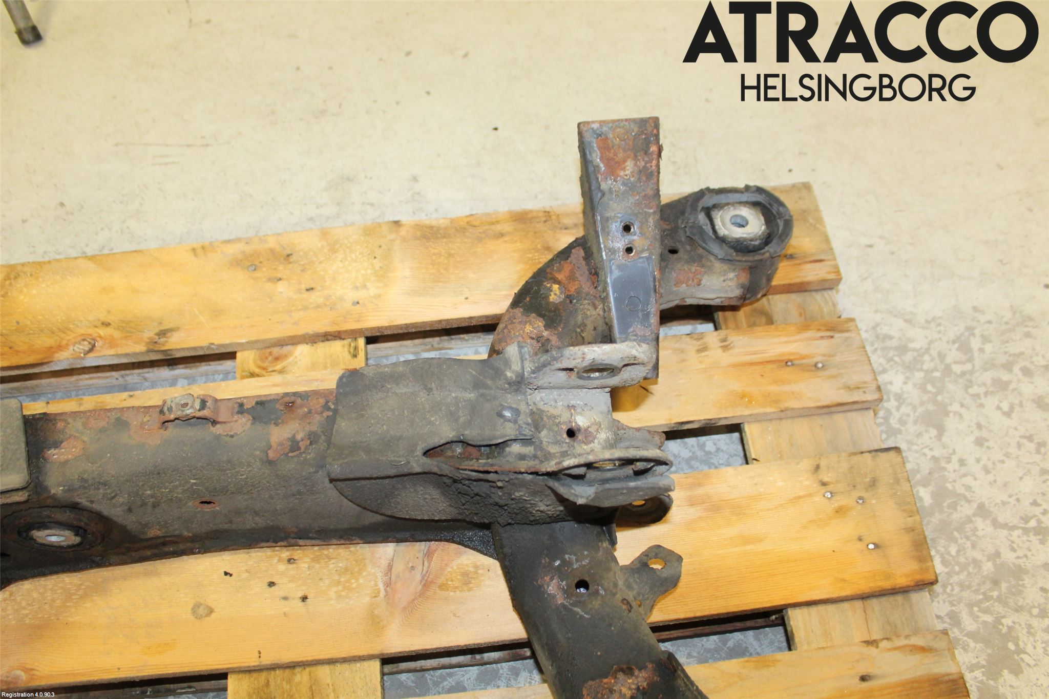 BMW X6 E71/E72   08-14 Bakaxelbalk