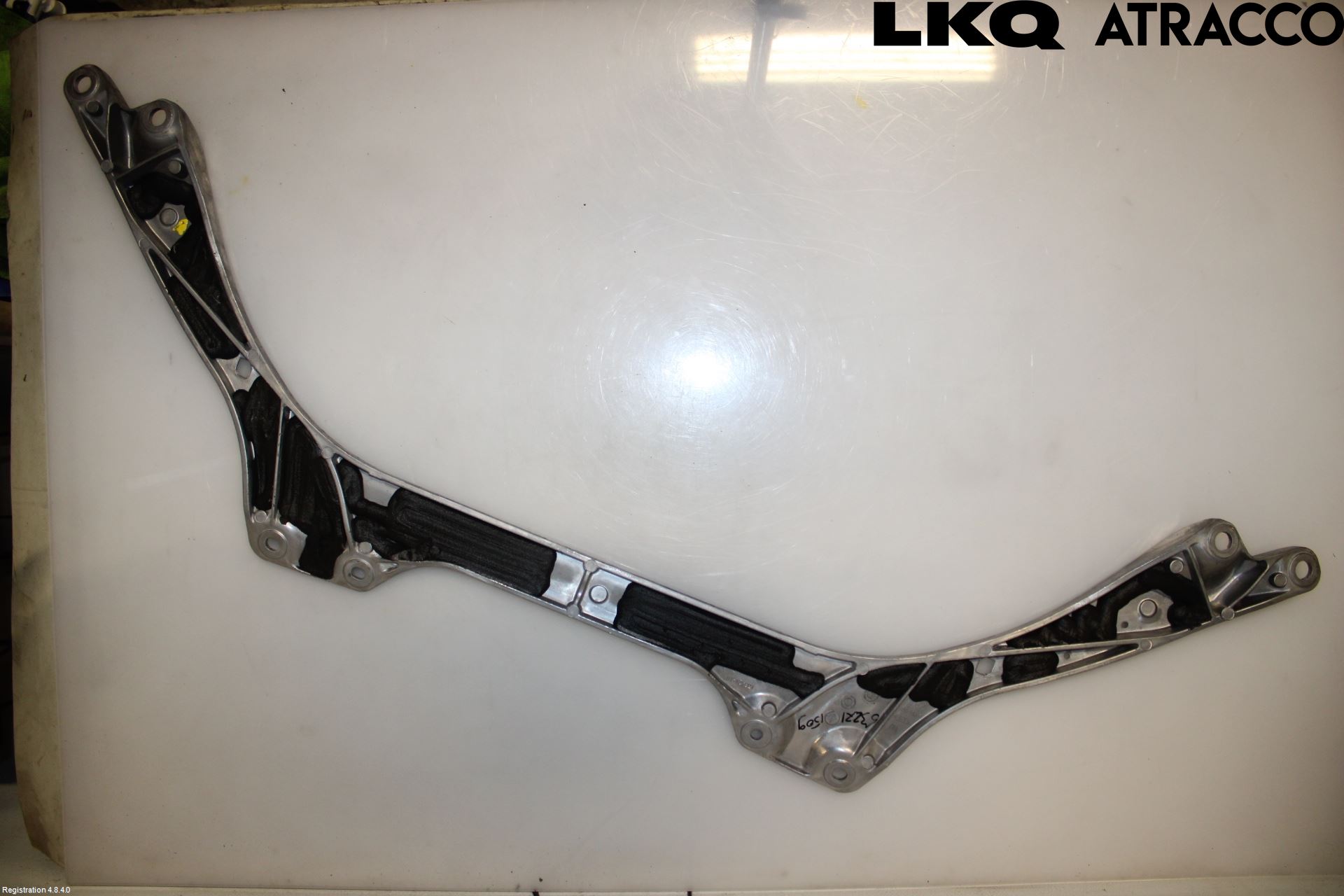 BMW 5 G30/G31/F90 17-23 Fjäderbensstag