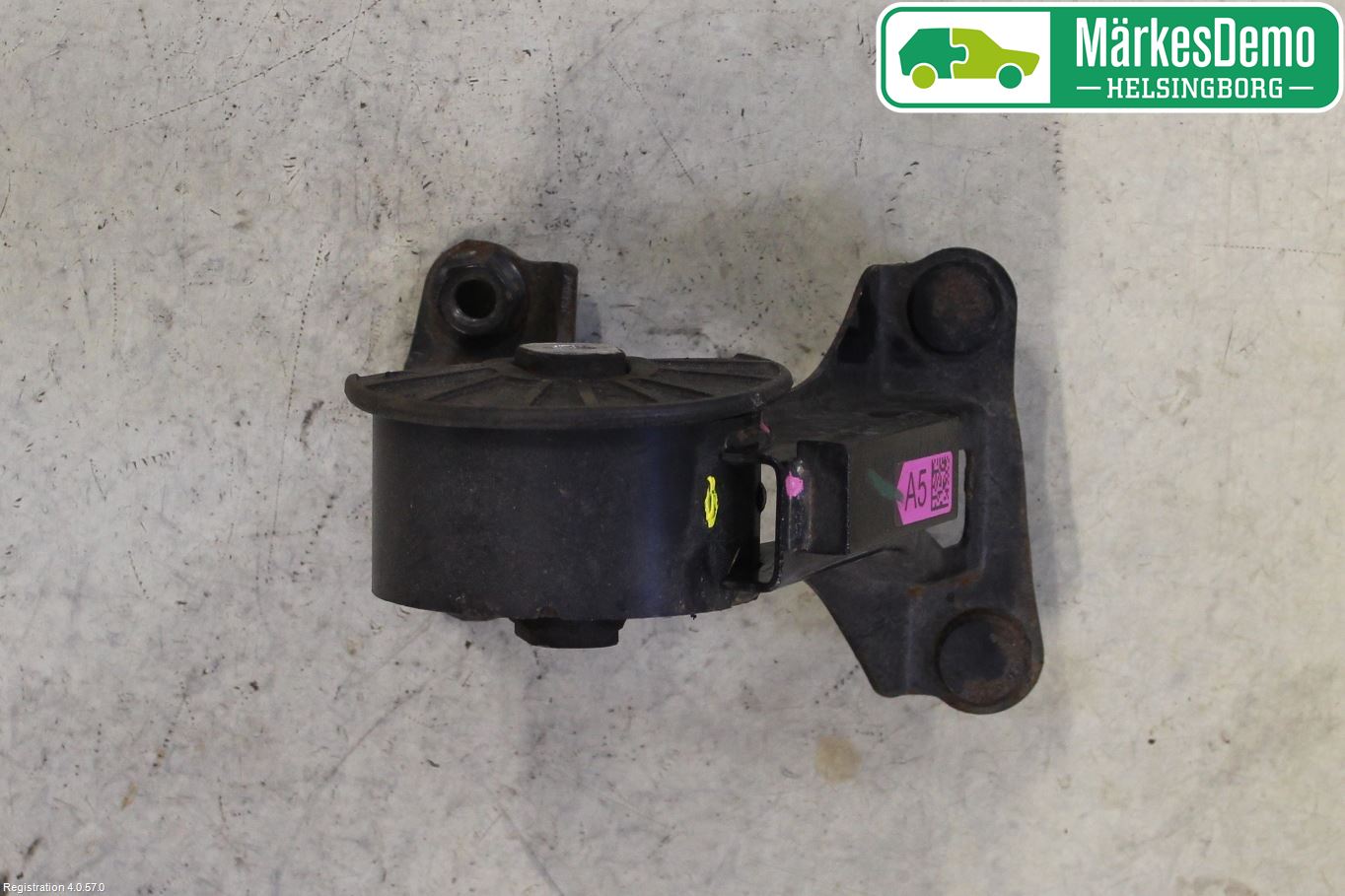 Toyota AURIS 13-19 Motorfäste