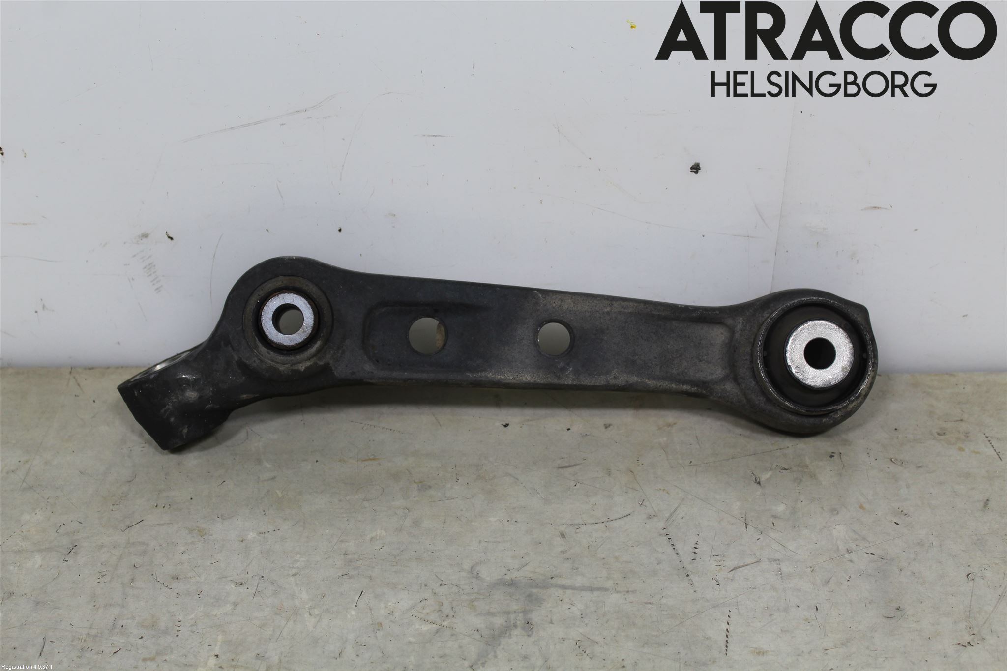 BMW 5 F10/F11/F18 09-17 Bärarm Fram Undre Vä