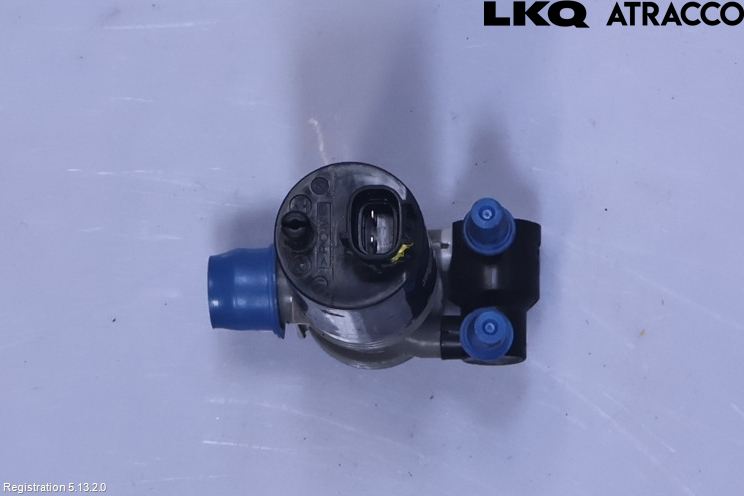 Toyota YARIS CROSS XP21 21- Spolarpump Vindruta
