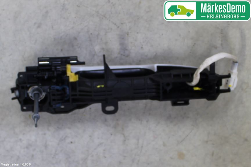 Mitsubishi ECLIPS CROSS Dörrhandtag Yttre Vä