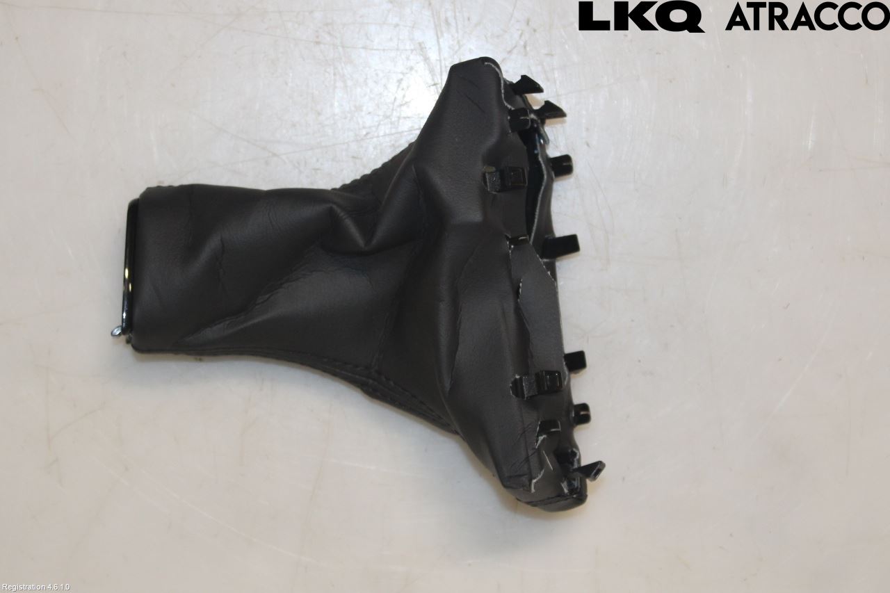 Toyota RAV4 19- Växelspaksdamask