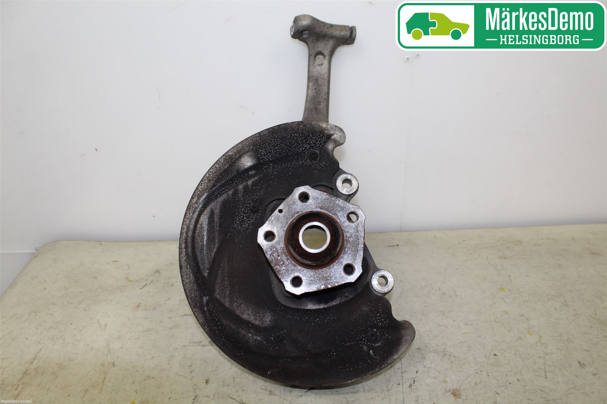 Audi A4/S4 B9 16-19 Styrspindel Lagerhus Vä