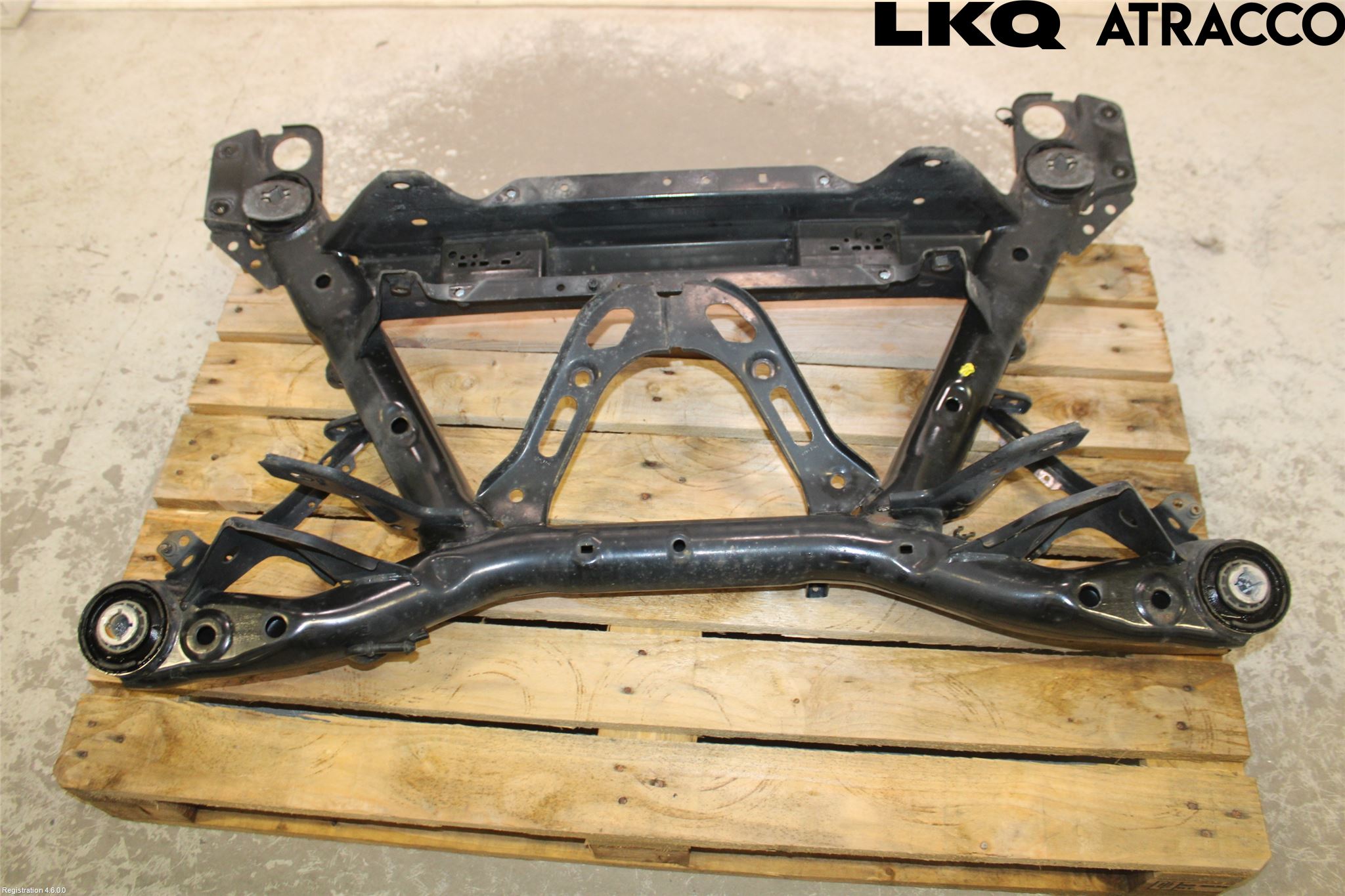 Volvo V60 19- Bakaxelbalk