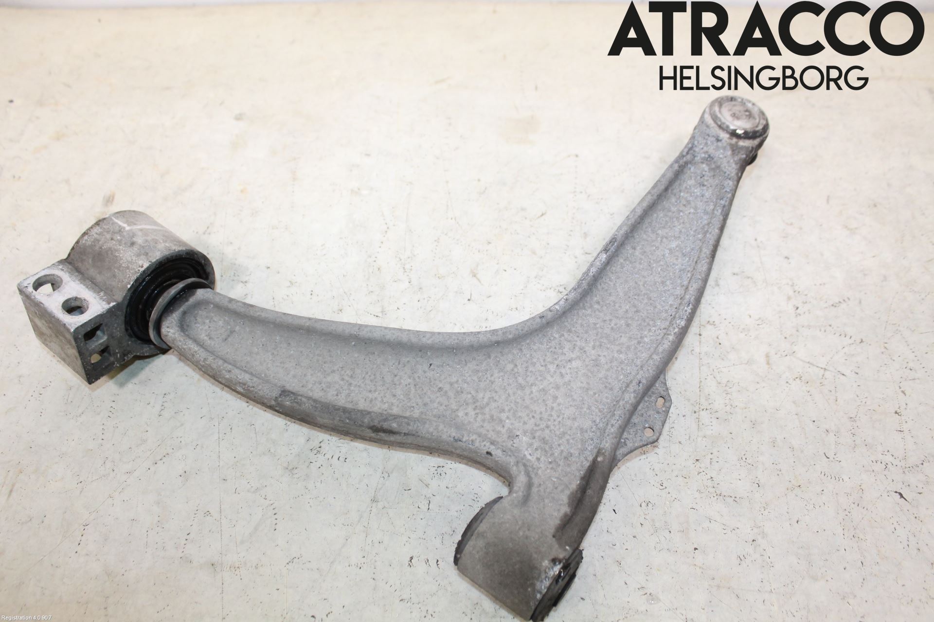 Saab 9-3 VER2/VER3 08-15 Bärarm Fram Undre Hö