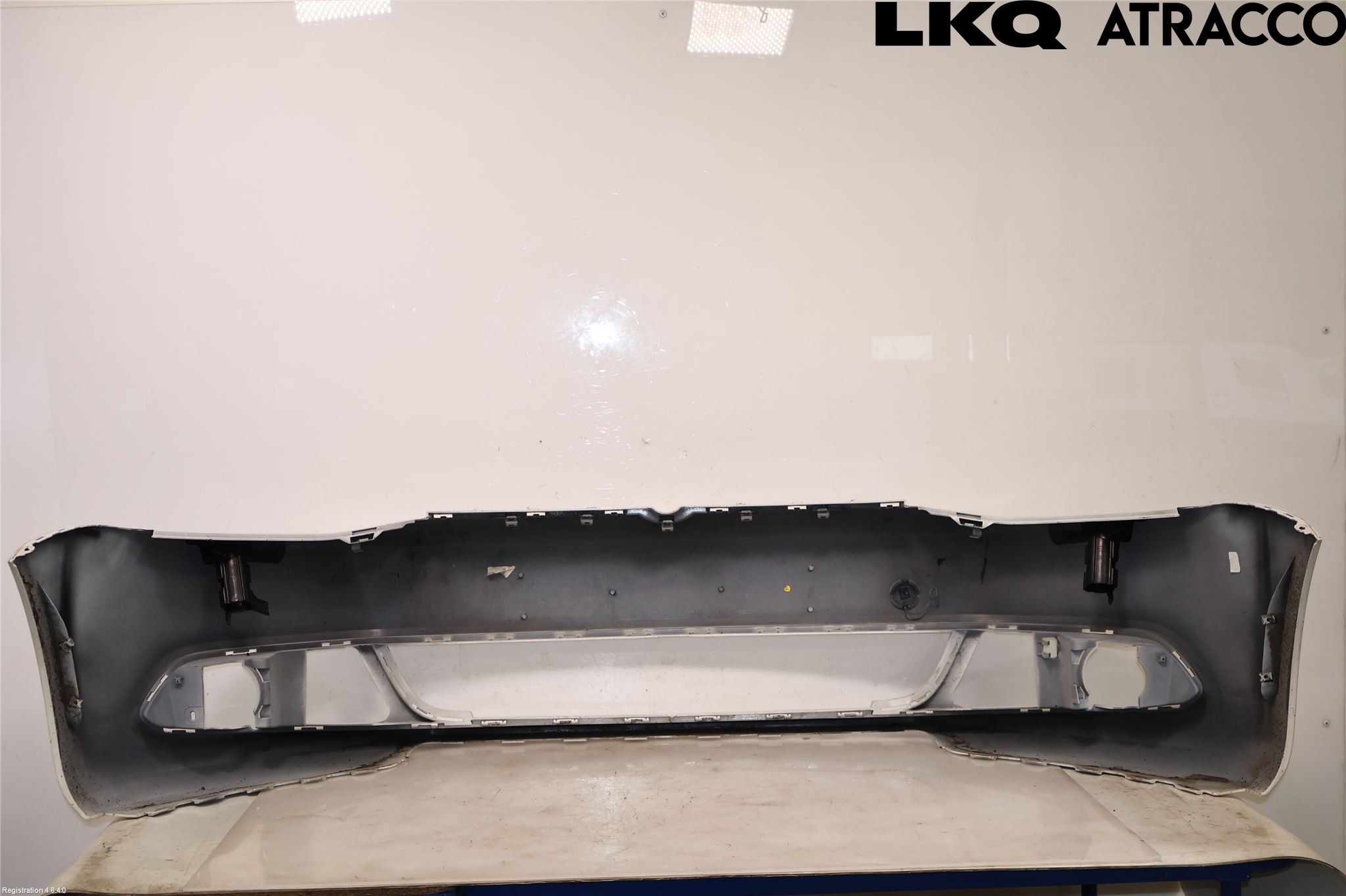 Volkswagen VW JETTA V 06-10 Stötfångarbeklädnad Fram