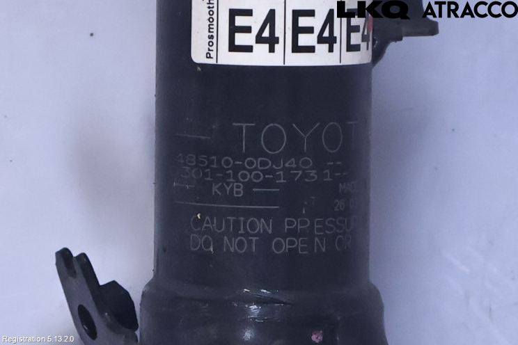 Toyota YARIS XP21 20- Fjäderben Fram Höger