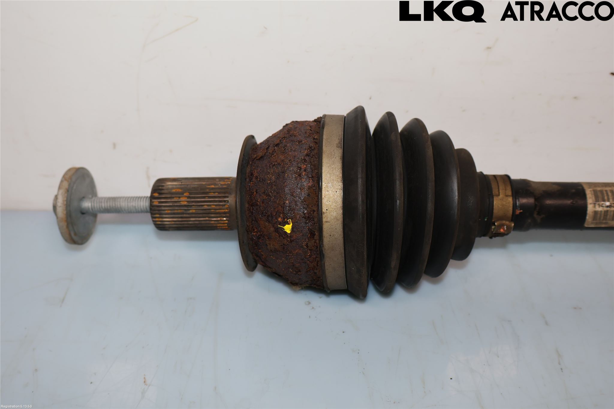 Volvo V60 14-18 Drivaxel Fram Vänster
