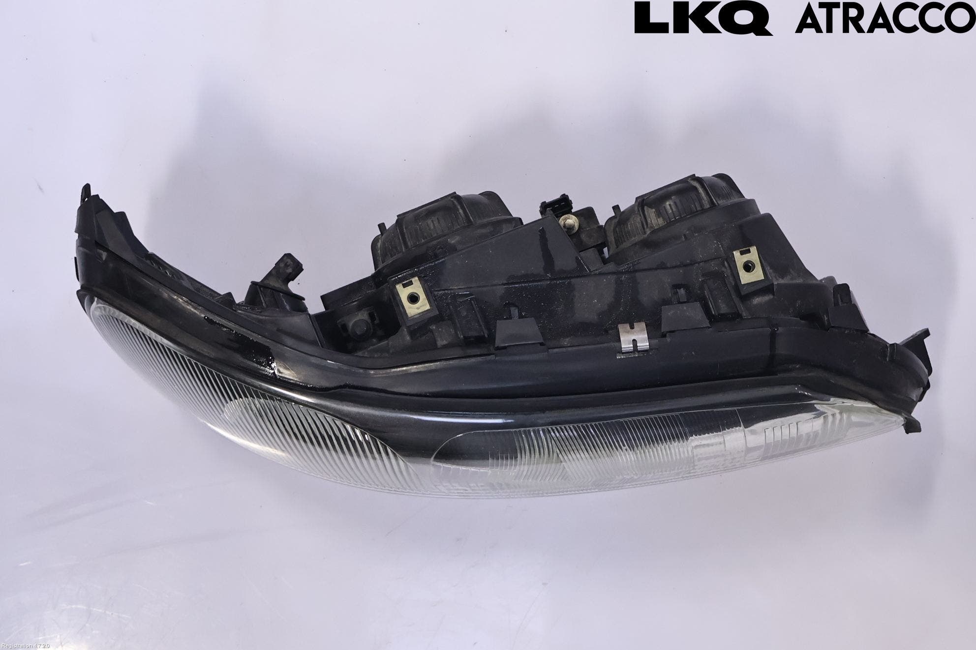 Volvo V70 00-04 Strålkastare Höger